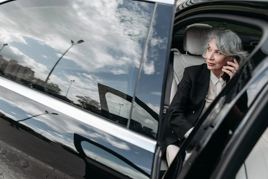 92-Year-Old Woman Caught Driving Porsche at 228 km/h in São Paulo