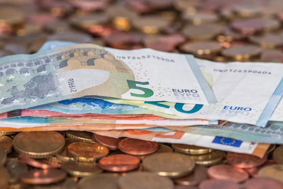 Abril Slams Currency Controls Amid Inflation Surge