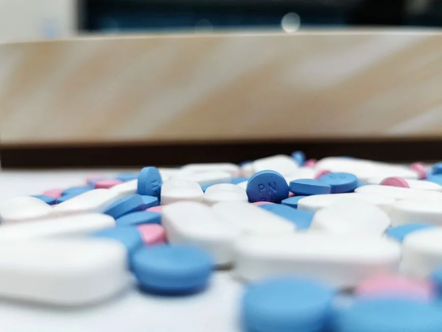 American Reveals $1,000 Drug Costs $25 from India — Pharma Pricing Under Fire — Education