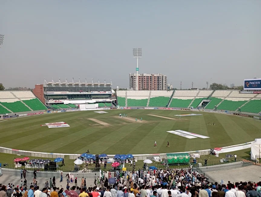 Australia Clinches Second ODI in Lahore — What Singapore Bettors Are Watching