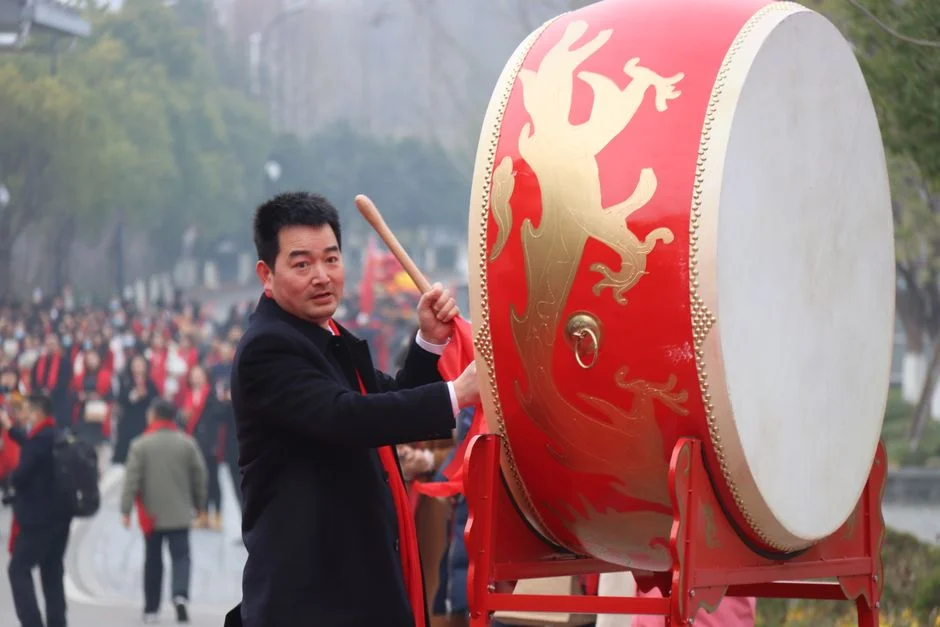 Chinese Investors Exit Gold at Record Pace — Equities Are Winning — Economy Business