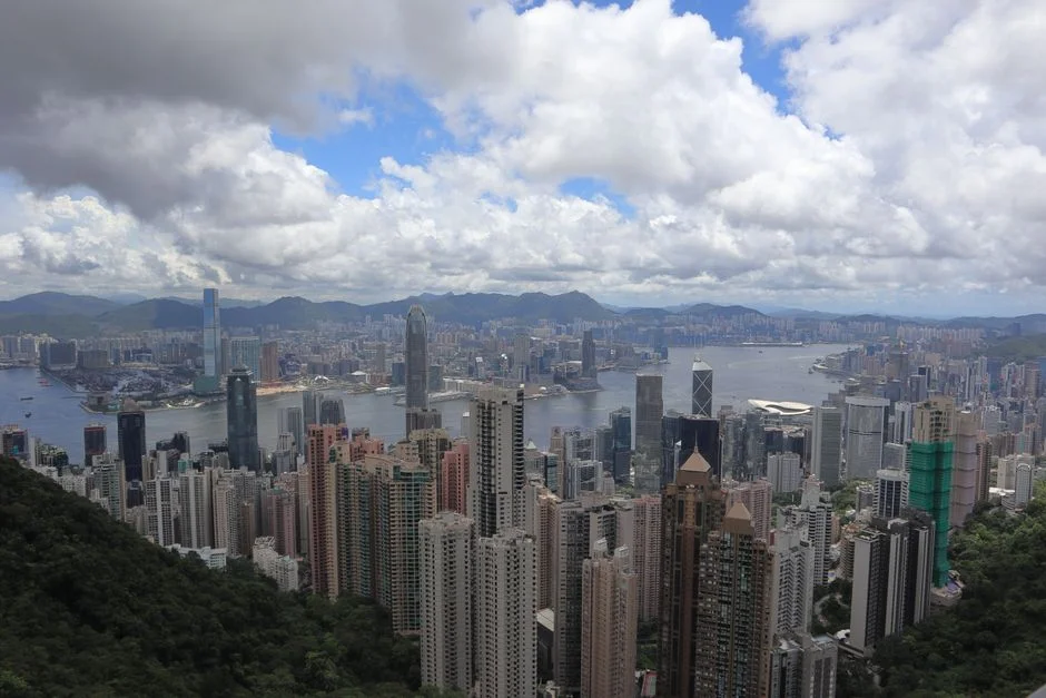Hong Kong Office Vacancy Hits 7-Month Low as Central Tenants Spill Over