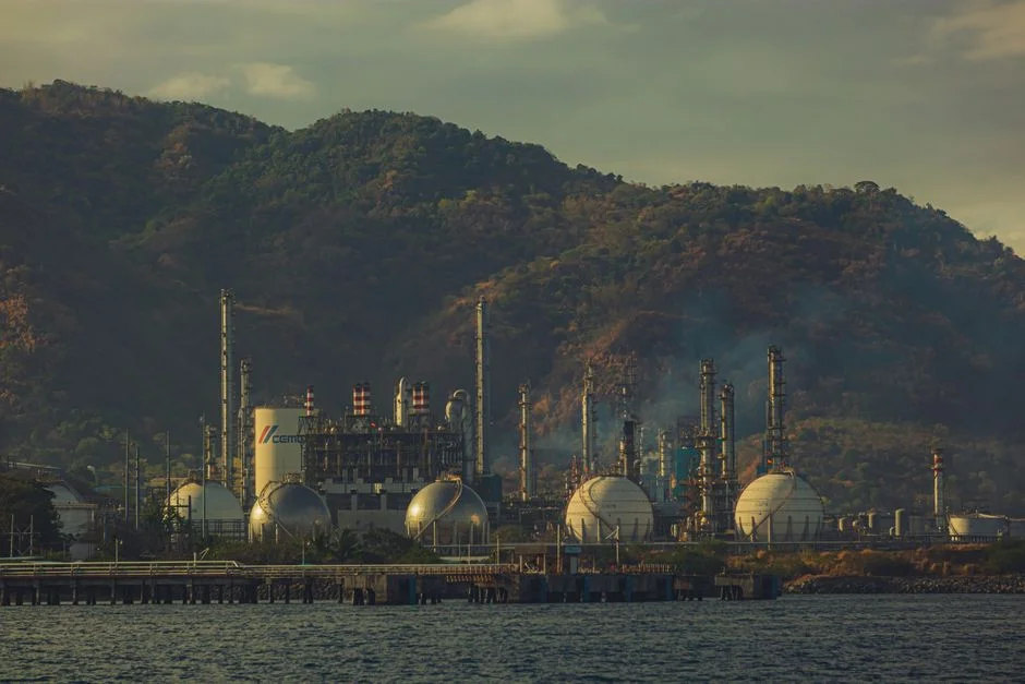 India's Energy Lifeline: Why Gulf Oil Still Powers New Delhi's Ambitions — Environment Nature