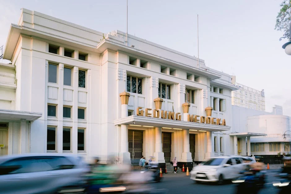 Indonesia Rupiah Hits Record Low — Markets Brace for Inflation