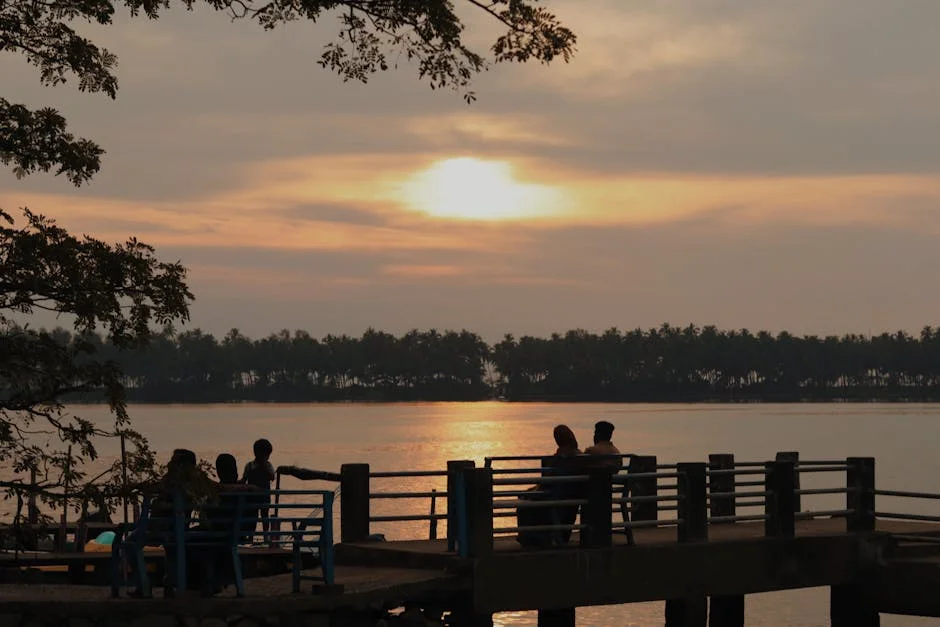 Kerala Delays Thanneermukkom Bund Opening — Backwater Villages Face Drought