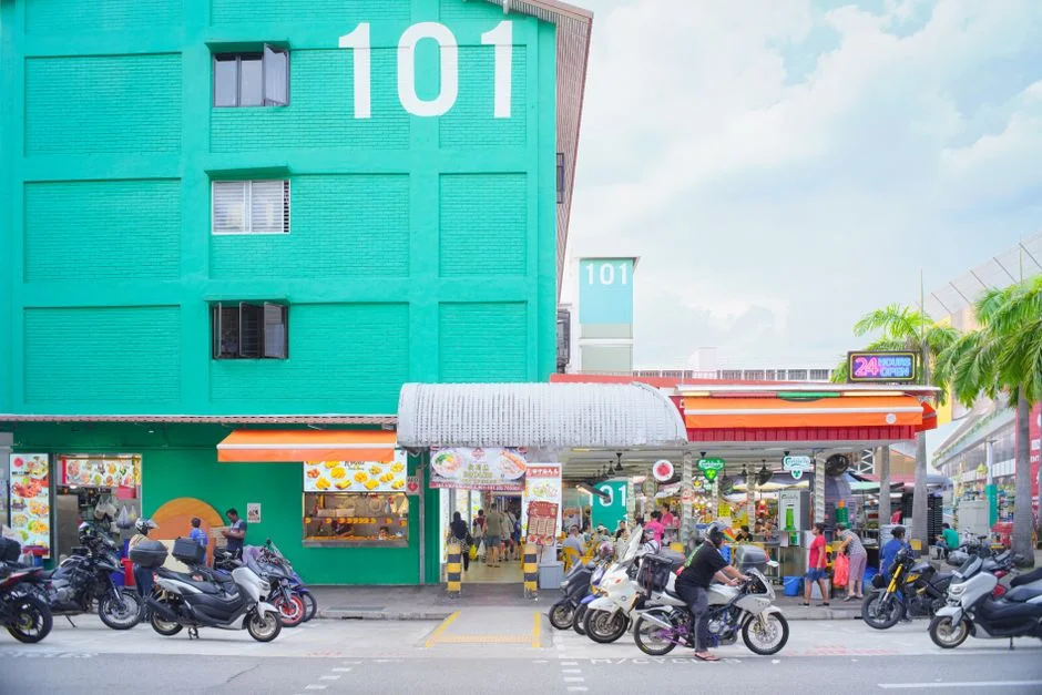 That Food Guy Explores Singapore's Culinary Treasures — Boosting Tourism Revenue